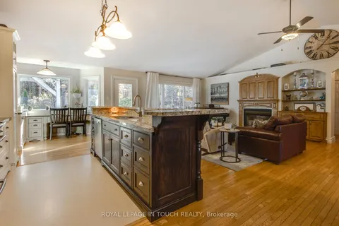 172 GOLDFINCH Crescent, Tiny, ON L0L 2J0