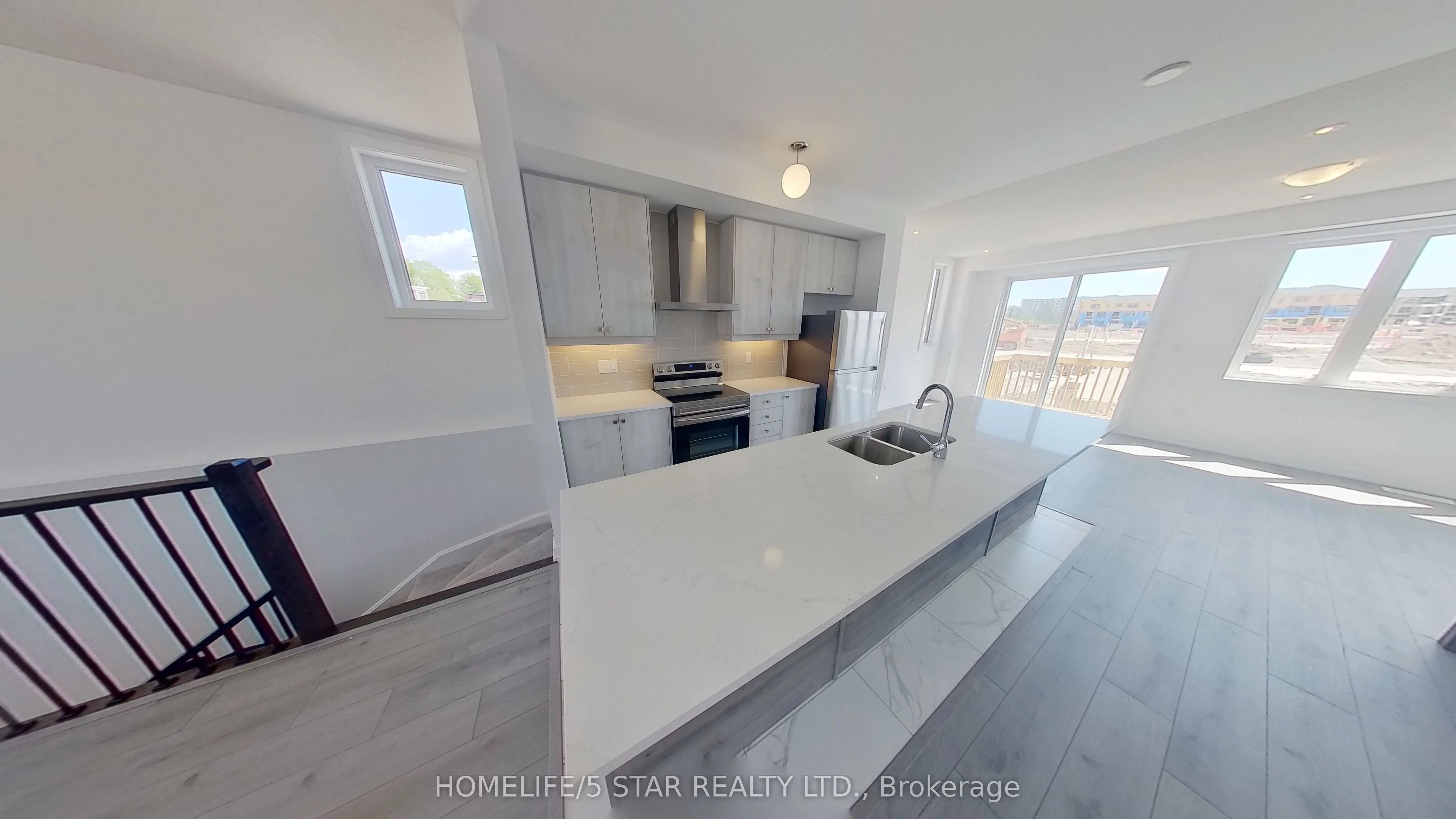 133 Blue Forest Crescent, Barrie, ON L9J 0N5