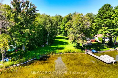 3283 Crescent Bay Rd, Severn, ON L0K 1B0