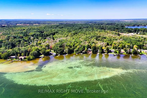 3283 Crescent Bay Rd, Severn, ON L0K 1B0