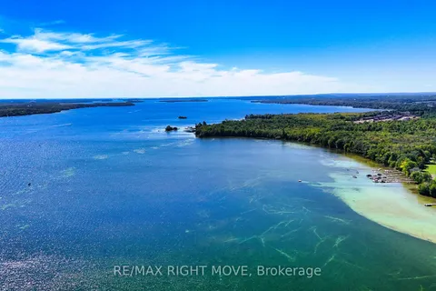 3283 Crescent Bay Rd, Severn, ON L0K 1B0