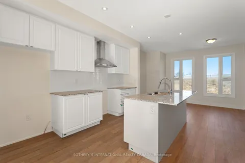 19 Mariner&apos;s Pier Way, Orillia, ON L3V 8P4