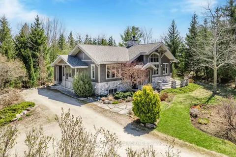 3 Robertson Crt, Clearview, ON L9Y 3Y9