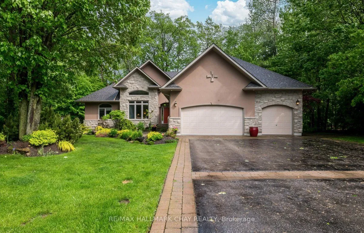 5 Timber Crt, Springwater, ON L0L 0H7