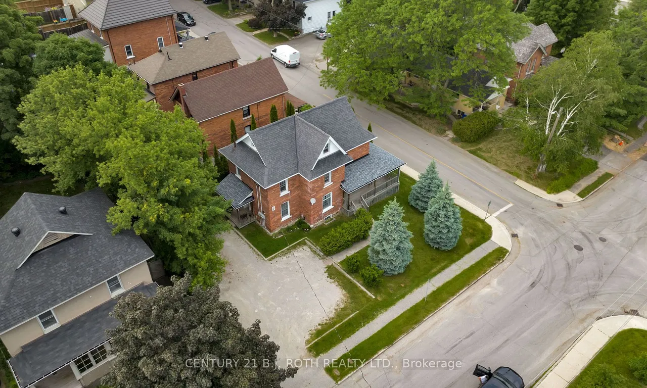 165 Parkview Ave, Orillia, ON L3V 4M4