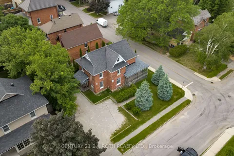 165 Parkview Ave, Orillia, ON L3V 4M4