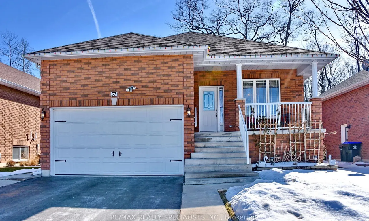 37 Tona Tr, Wasaga Beach, ON L9Z 0A5