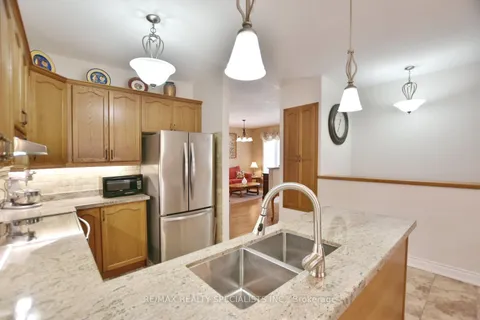 37 Tona Tr, Wasaga Beach, ON L9Z 0A5