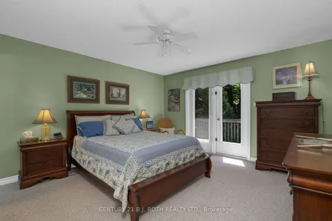 29 Layton Cres, Barrie, ON L4N 6G3