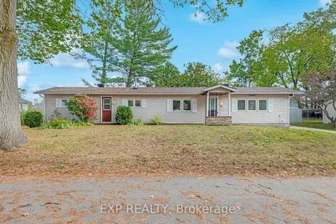 6 Carruthers St, Wasaga Beach, ON L9Z 1K2