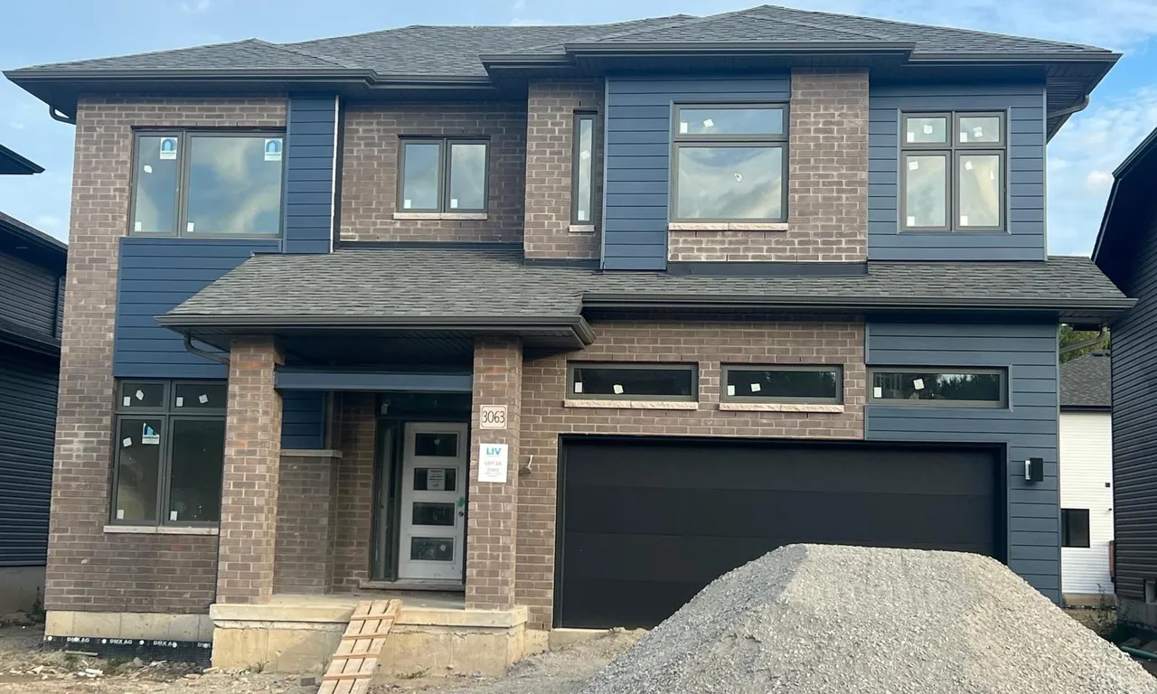 3063 Sandy Acres Ave, Severn, ON L3V 6H3