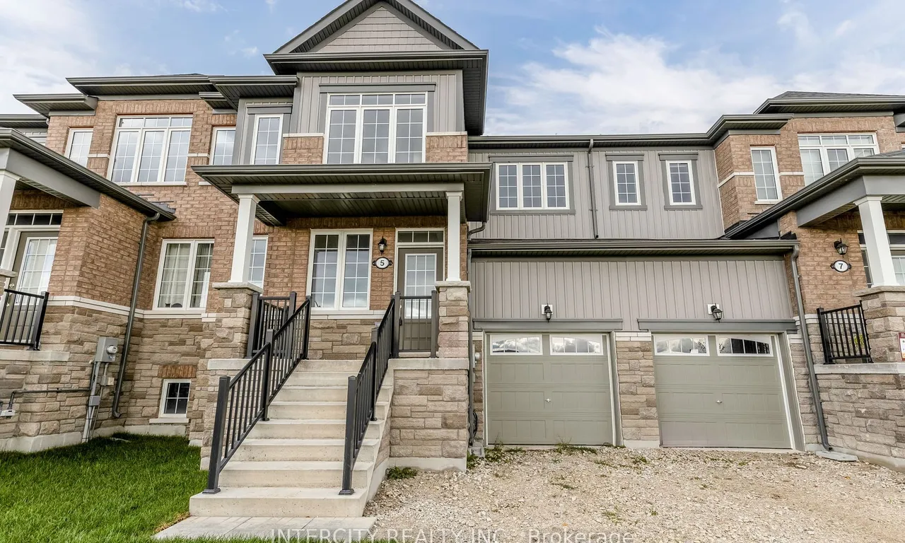 5 Carriage Lane, Wasaga Beach, ON L9Z 0L8