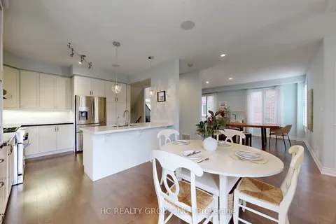 20 BRITANNIC Lane, Barrie, ON L4N 8J7