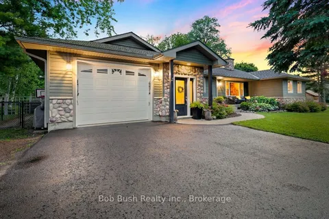2 Dunlop Dr, Severn, ON L0K 1E0