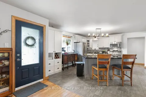 2 Dunlop Dr, Severn, ON L0K 1E0