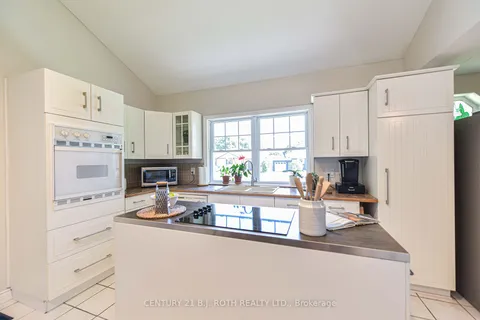 326 Crawford St, Orillia, ON L3V 1K1