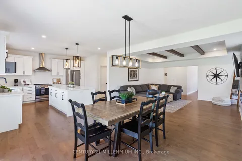 135 Plewes Dr, Collingwood, ON L9Y 5M4