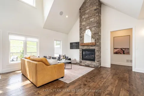 16 Gelderland Cres, Oro-Medonte, ON L0K 1E0