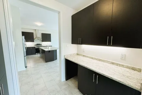 51 Sanford Circ, Springwater, ON L9X 2A9