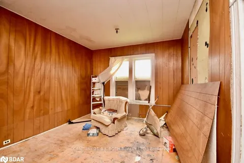 105 MATCHEDASH Street, ON L3V 4W9