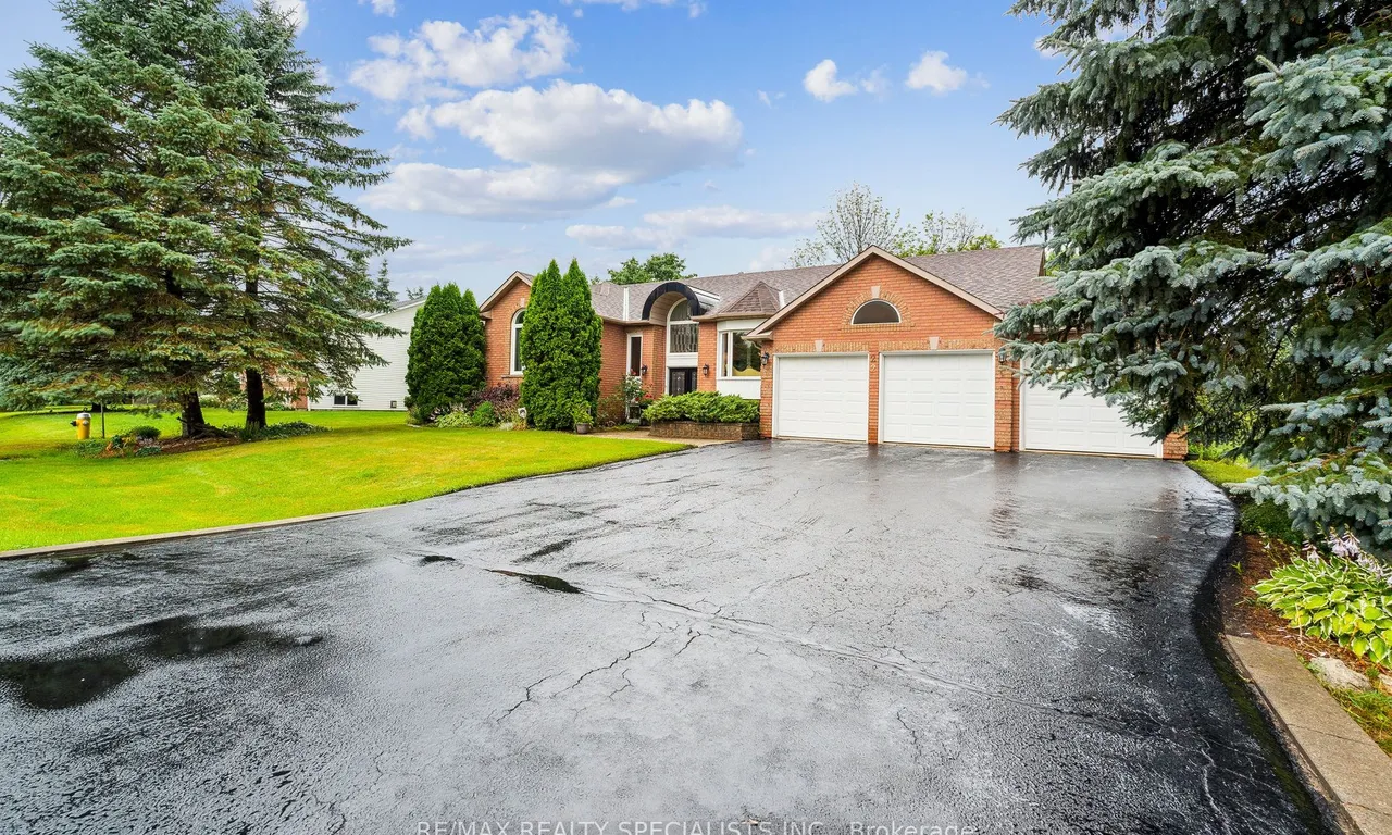 22 Lamont Creek Dr, Wasaga Beach, ON L9Z 1J9