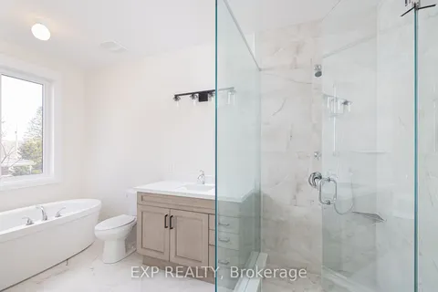 8 Alexander St, Springwater, ON L3V 3T8