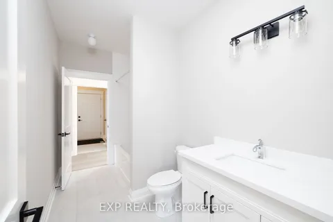 8 Alexander St, Springwater, ON L3V 3T8