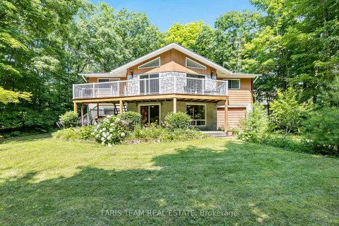 20 Tall Pines Dr, Tiny, ON L9M 0H4