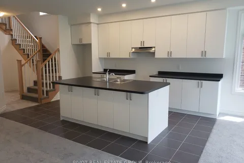14 Sassafras Rd, Springwater, ON L9X 2C6
