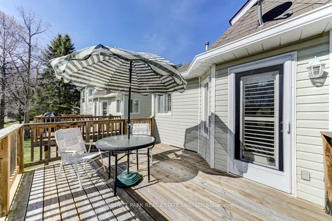 27 Barker Blvd, Collingwood, ON L9Y 4W4