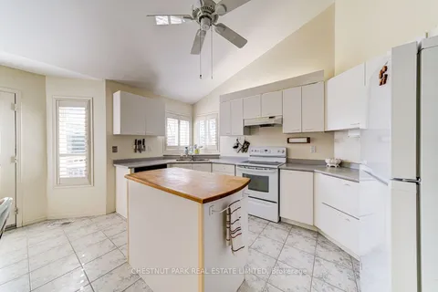 27 Barker Blvd, Collingwood, ON L9Y 4W4