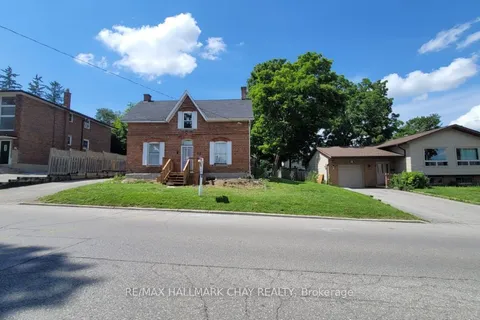 48 Rose St, Barrie, ON L4M 2T2