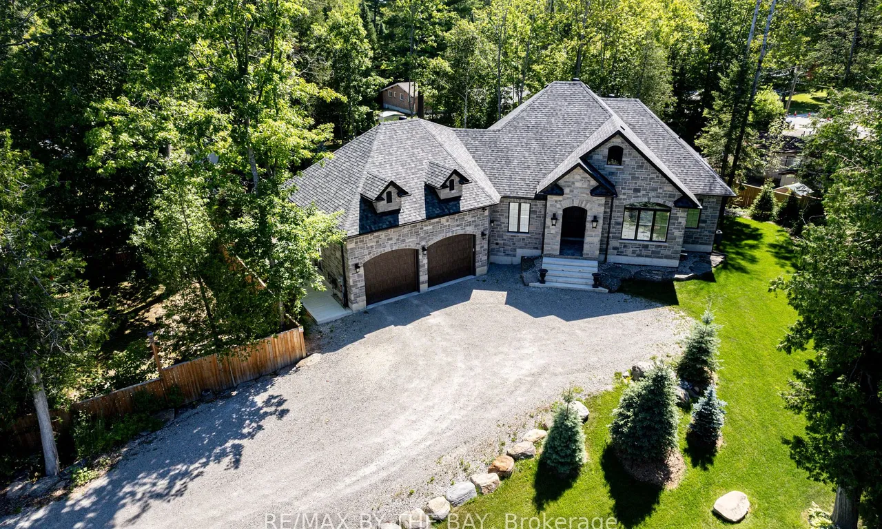 833 Eastdale Dr, Wasaga Beach, ON L9Z 2R5