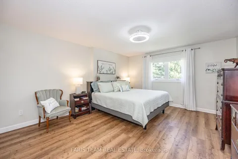 5 Nicholson Cres, Springwater, ON L0L 1Y3
