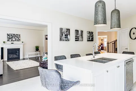 37 Muirfield Dr, Barrie, ON L4N 5S4