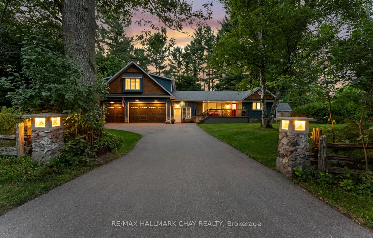 18 Lawrence Ave, Springwater, ON L9X 0W3