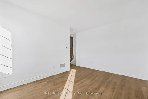 1 Mission St, Wasaga Beach, ON L6Z 0L8