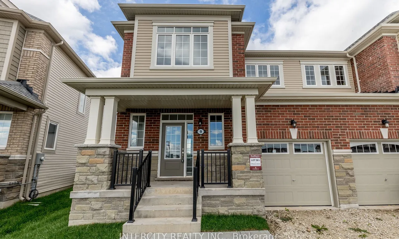9 Mission St, Wasaga Beach, ON L9Z 0L8