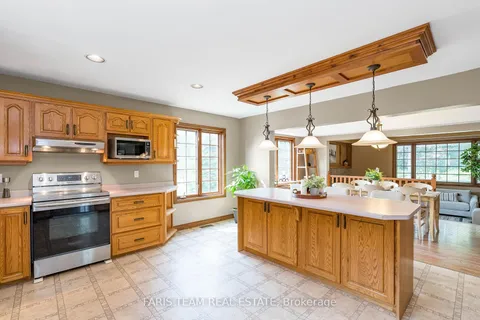 3625 Fairgrounds Rd, Severn, ON L3V 0Y2
