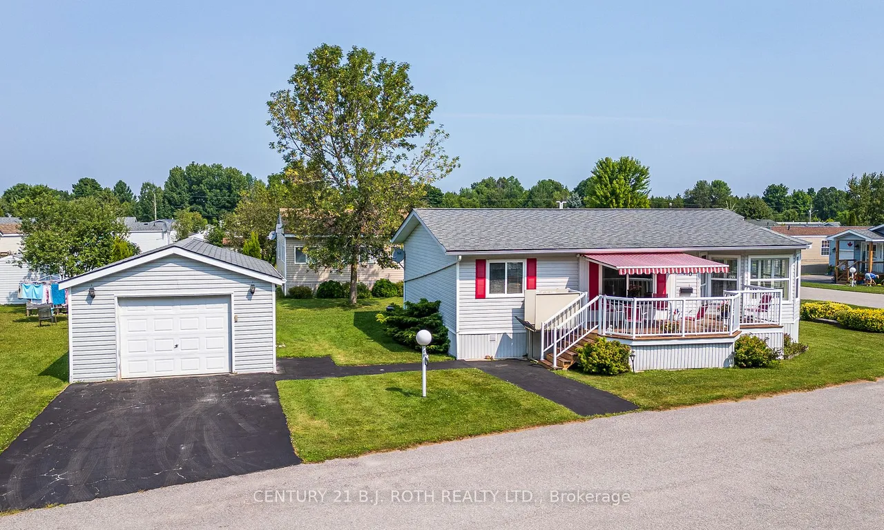 1390 Fox St, Severn, ON L3V 0V4