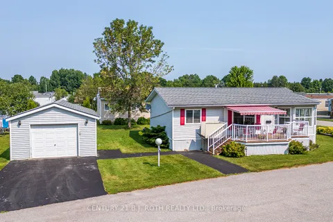 1390 Fox St, Severn, ON L3V 0V4