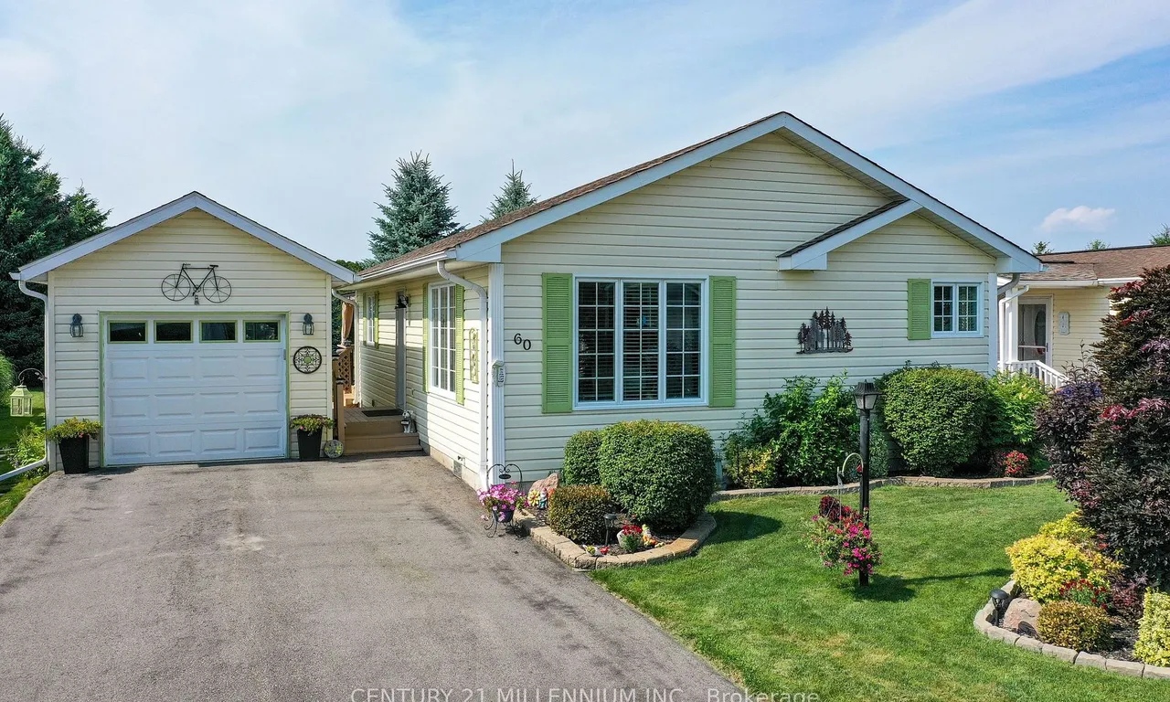 60 Pennsylvania Ave, Wasaga Beach, ON L9Z 3A8