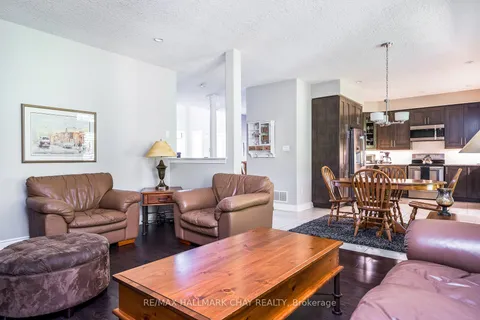 101 Jewel House Lane, Barrie, ON L4N 5X1