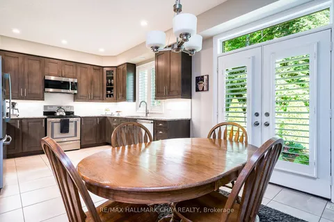 101 Jewel House Lane, Barrie, ON L4N 5X1