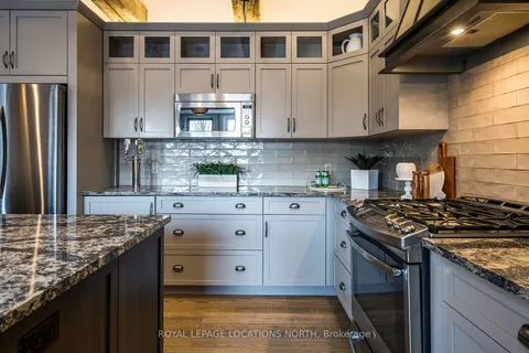 7 Purple Hill Lane, Clearview, ON L0M 1G0