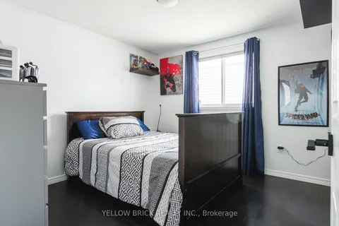 17 Wessenger Dr, Barrie, ON L4N 8R3