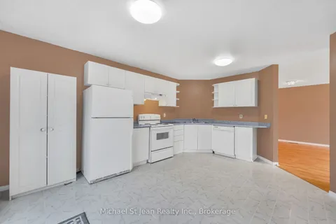 2 Mapleton Ave, Barrie, ON L4N 7M2