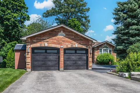 36 Glen Oak Crt, Barrie, ON L4M 6M4