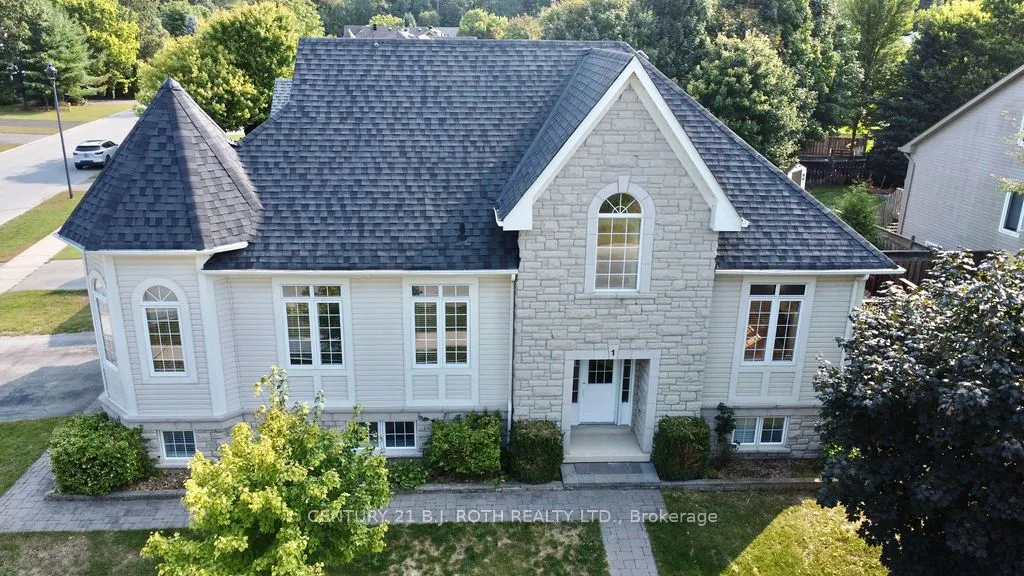 1 Cardinal Way, Wasaga Beach, ON L9Z 3B6