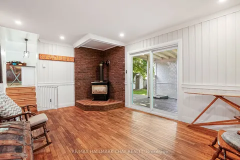18 Centennial Ave, Springwater, ON L0L 1P0